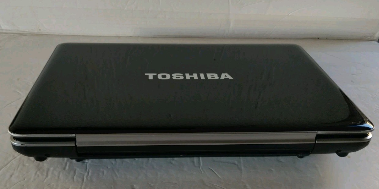 TOSHIBA SATELLITE A505D-S 15.6″ 500GB 8GB AMD Turion X2 Ultra 2.30 GHz Win 7 PRO