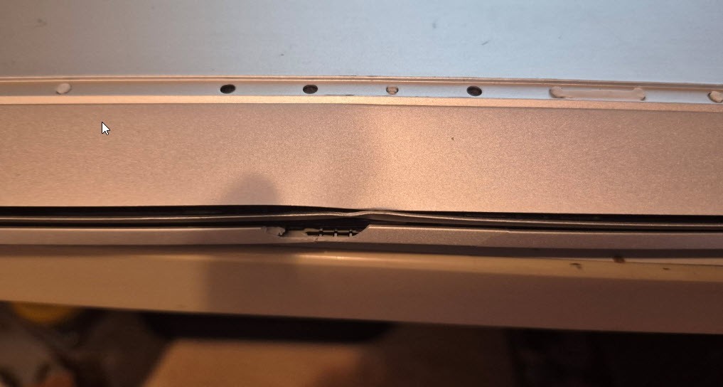 HP EliteBook 830 G8 i7-1185G7 NO RAM, NO SSD, No AC (359Y9UT) For parts