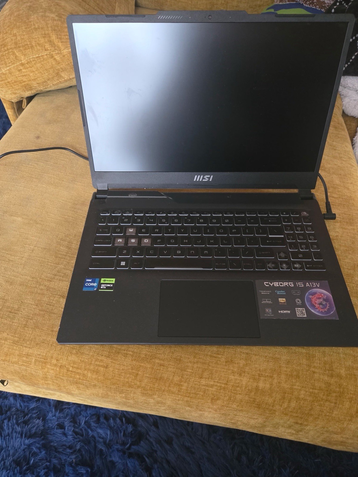 MSI Cyborg 15 A13V 15.6″ i7 RTX 4050 16GB 512 GB Win11 Black