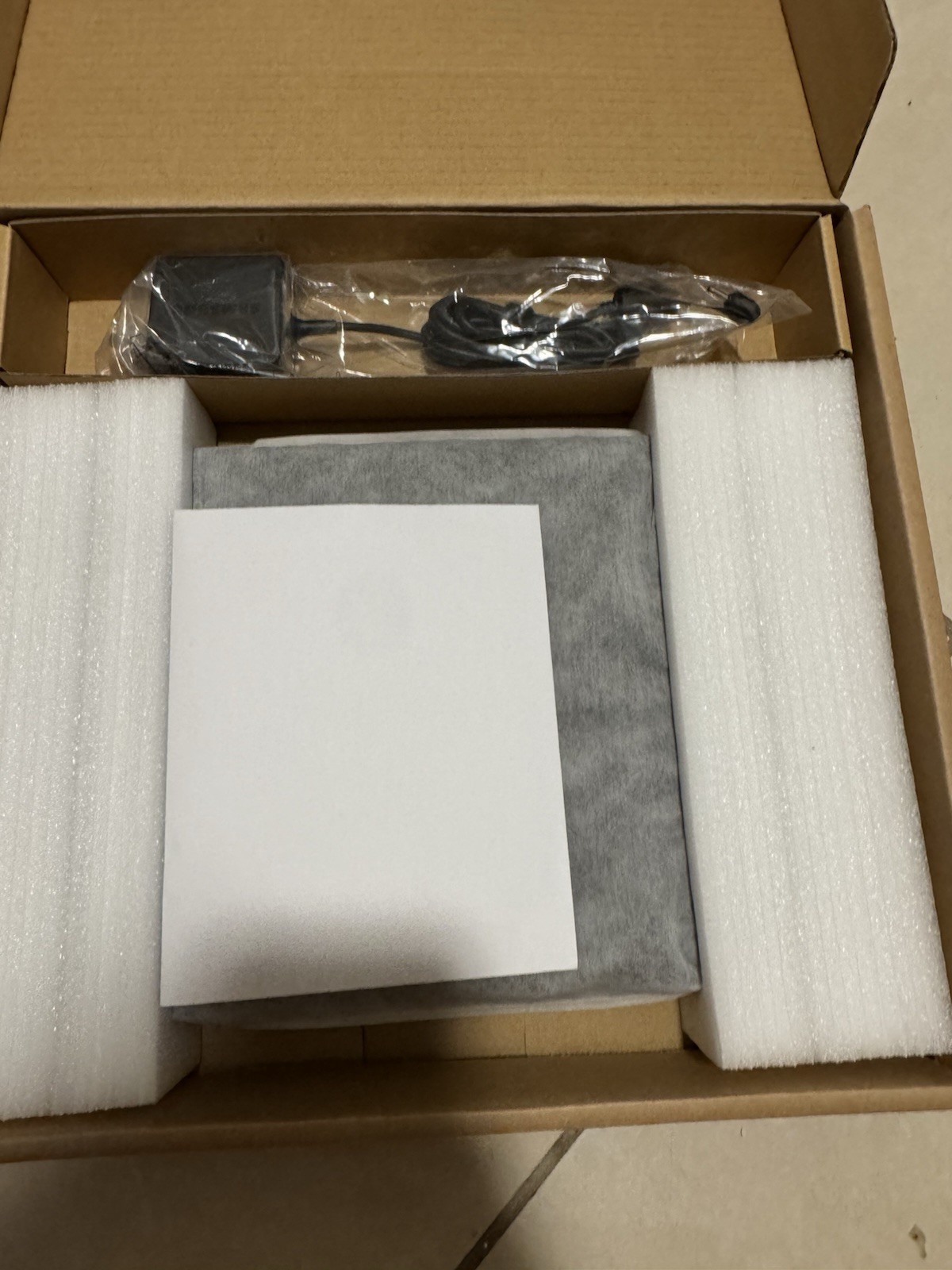 New Samsung 11.6 Chromebook 3 XE500C13 Celeron N3060 4GB RAM 16GB