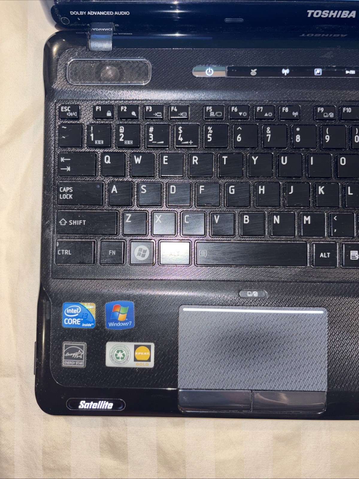 Toshiba Satellite A665-S6080 _ i3-M370 @ 2.4 _ 4GB RAM _ 500 GB_ windows 10 home