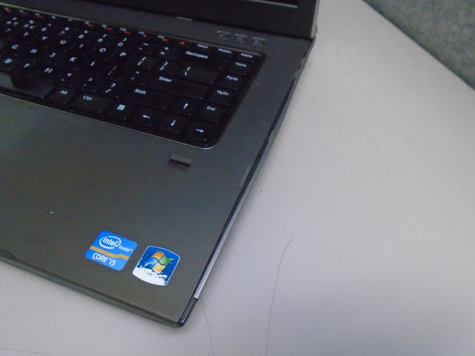 Dell Vostro 3560 14.5″ i5-3210M 2.5GHz 8GB/500GB DVDRW WiFi Laptop + AC [NO OS]