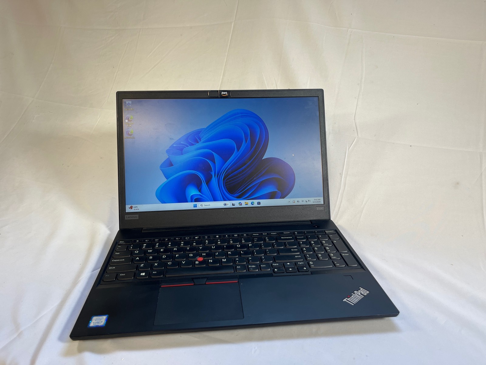 Lenovo ThinkPad E590 Intel Core i5-8265U 8 GB 256GB SSD 15.6″