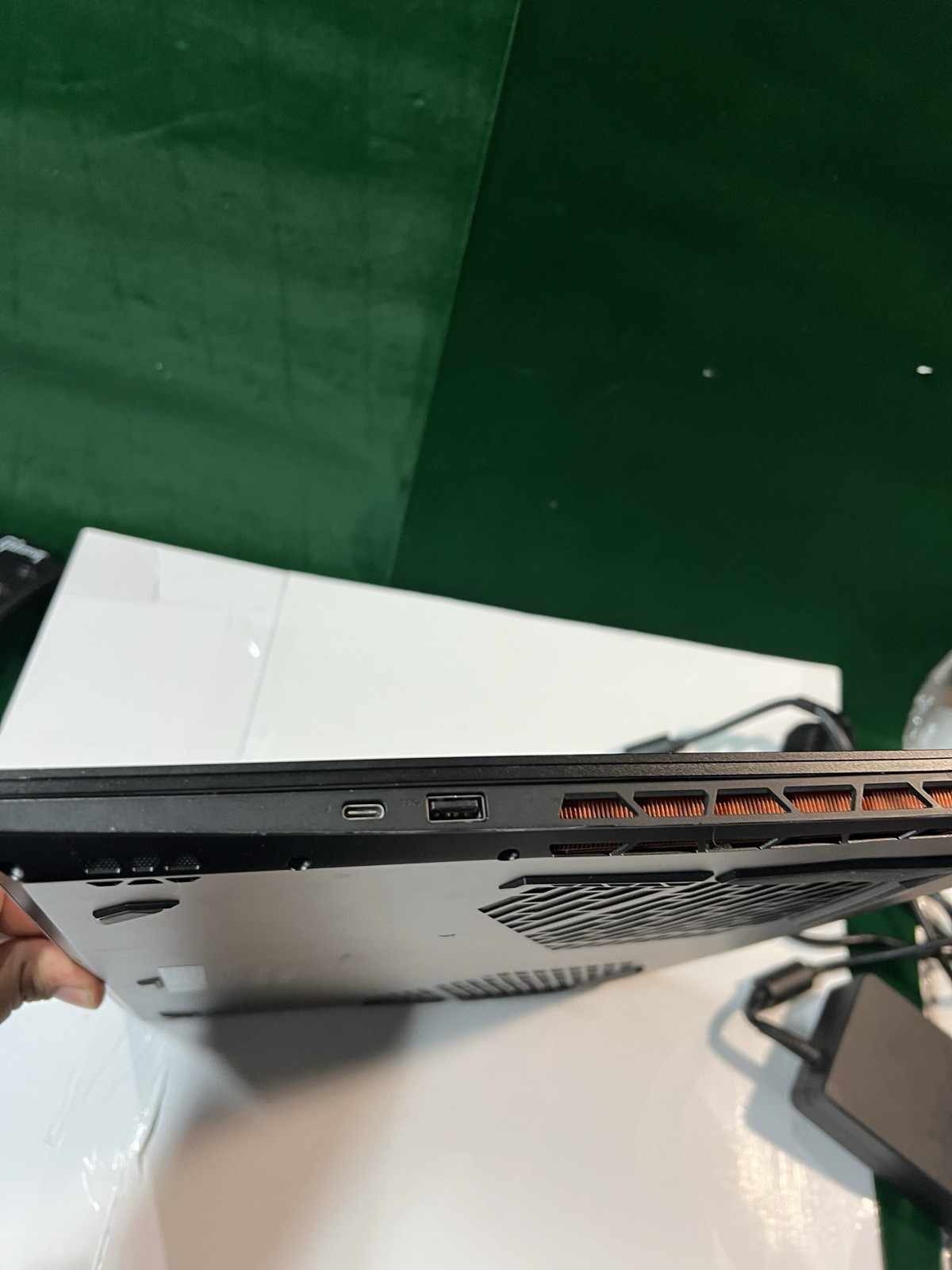 Gigabyte Aorus 17X 17.3″ i9 13980HX RTX 4080 12GB ,Ram 16Gb ,1tb Gaming Laptop