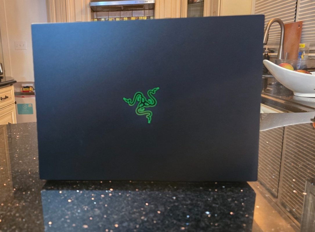 Razer Blade 14 (2025) RTX 5060 | 16GB RAM | 1TB SSD | Excellent Condition + Box