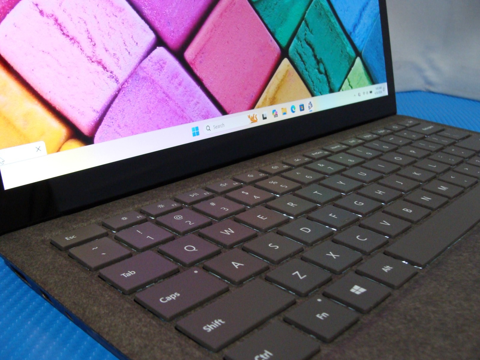 MS Surface Laptop 1769 13.5″ 2256×1504 TOUCH i7-7th 2.5GHz 8GB 256GB SSD W11P
