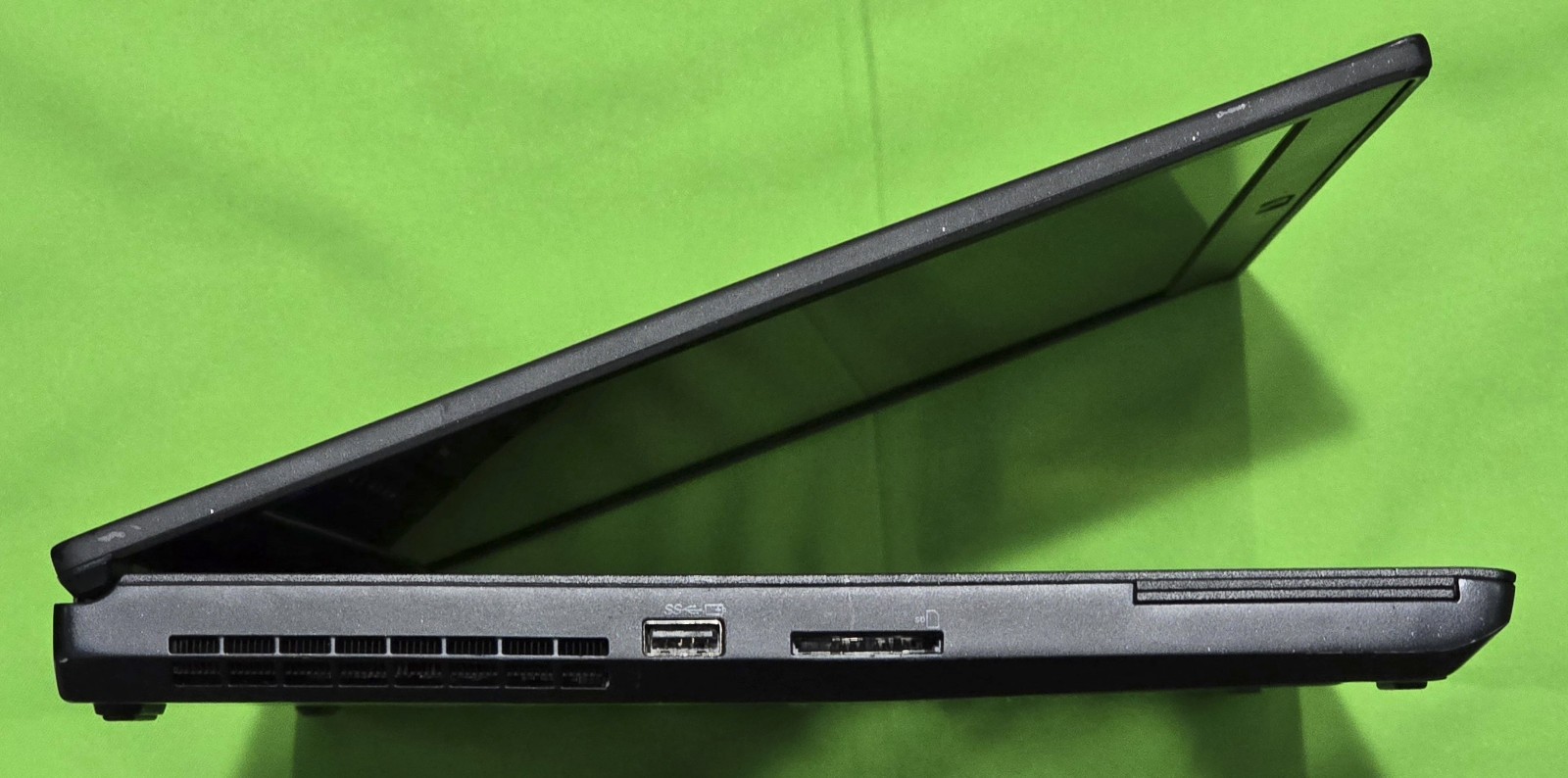 Lenovo ThinkPad P52 Xeon E-2176M 64GB Quadro P2000 2x512GB Win 11 Pro OOBE