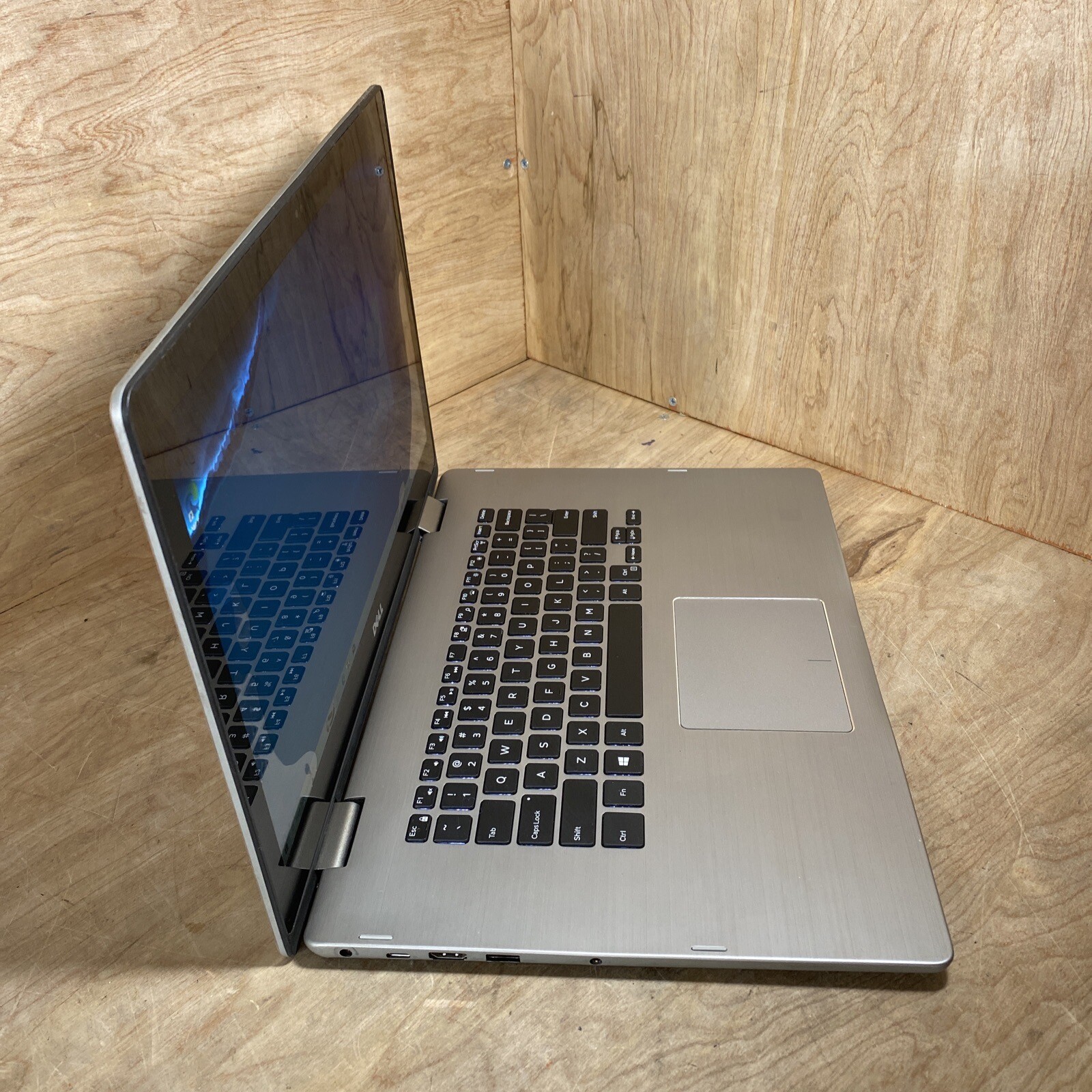 Dell Inspiron 15 15.6″ i5-6200@2.4GHz/ 4GB RAM/ 256GB SSD/ For Parts or Repair