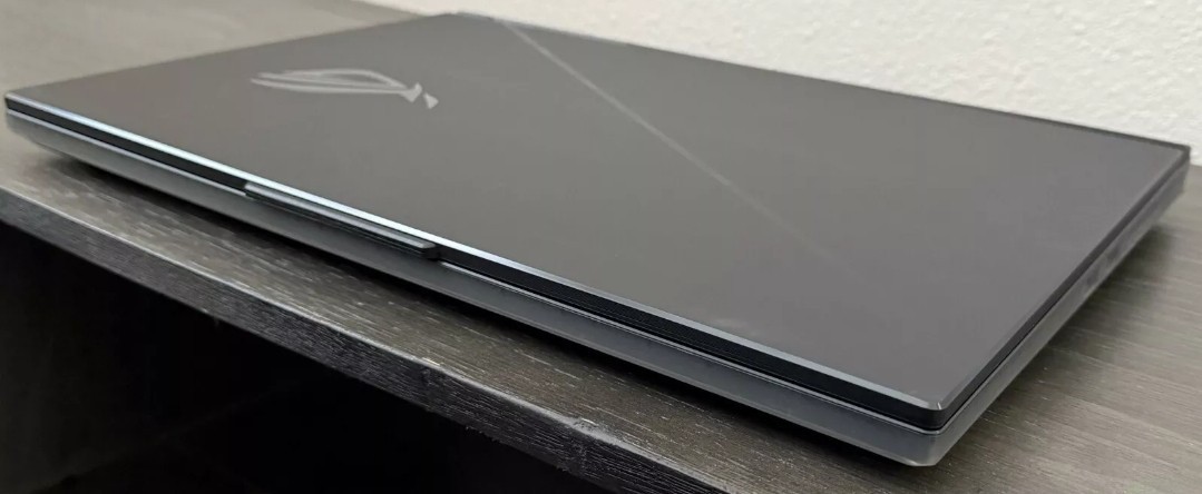 Asus SCAR 18! RTX 4080 i9-14900HX 32GB 1TB XCELLENT SHAPE!! GREAT DISPLAY