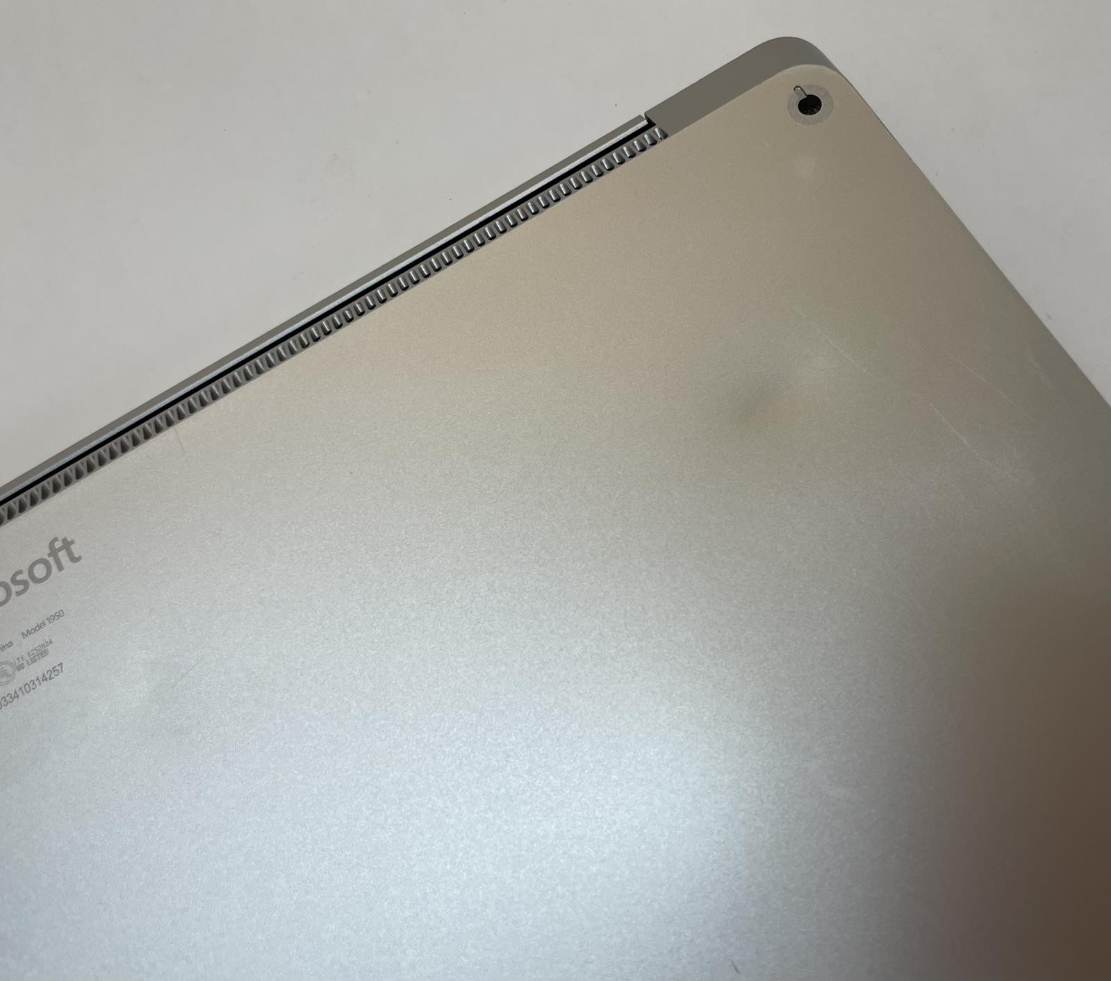 MICROSOFT SURFACE LAPTOP 4 13.5″ Core i5 1135G7 16GB 512GB NVMe Silver W11H-READ