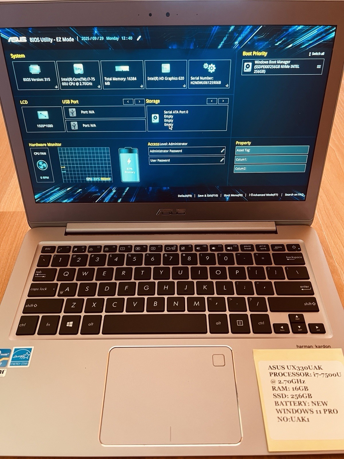 Asus UX330U(AK) , i7, 16 GB Ram, 256GB , Win 11 Pro, Zenbook Slime, New Battery