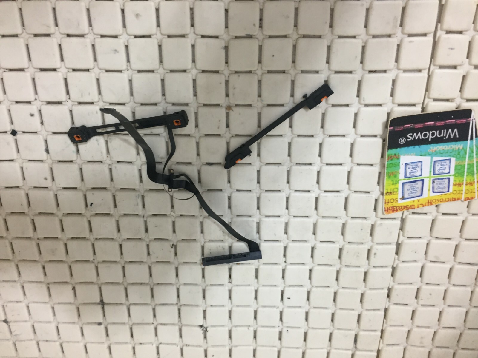 APPLE MACBOOK PRO 6.2 a1286 CONNECTOR + CADDY SATA