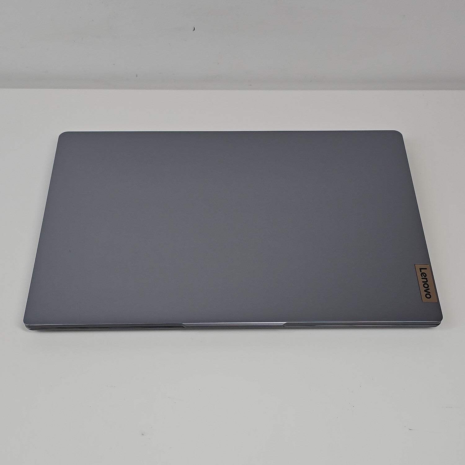Lenovo IdeaPad 3 15ABR8 15.6″ Ryzen 7 5825U 2.0GHz 16GB RAM 512GB SSD