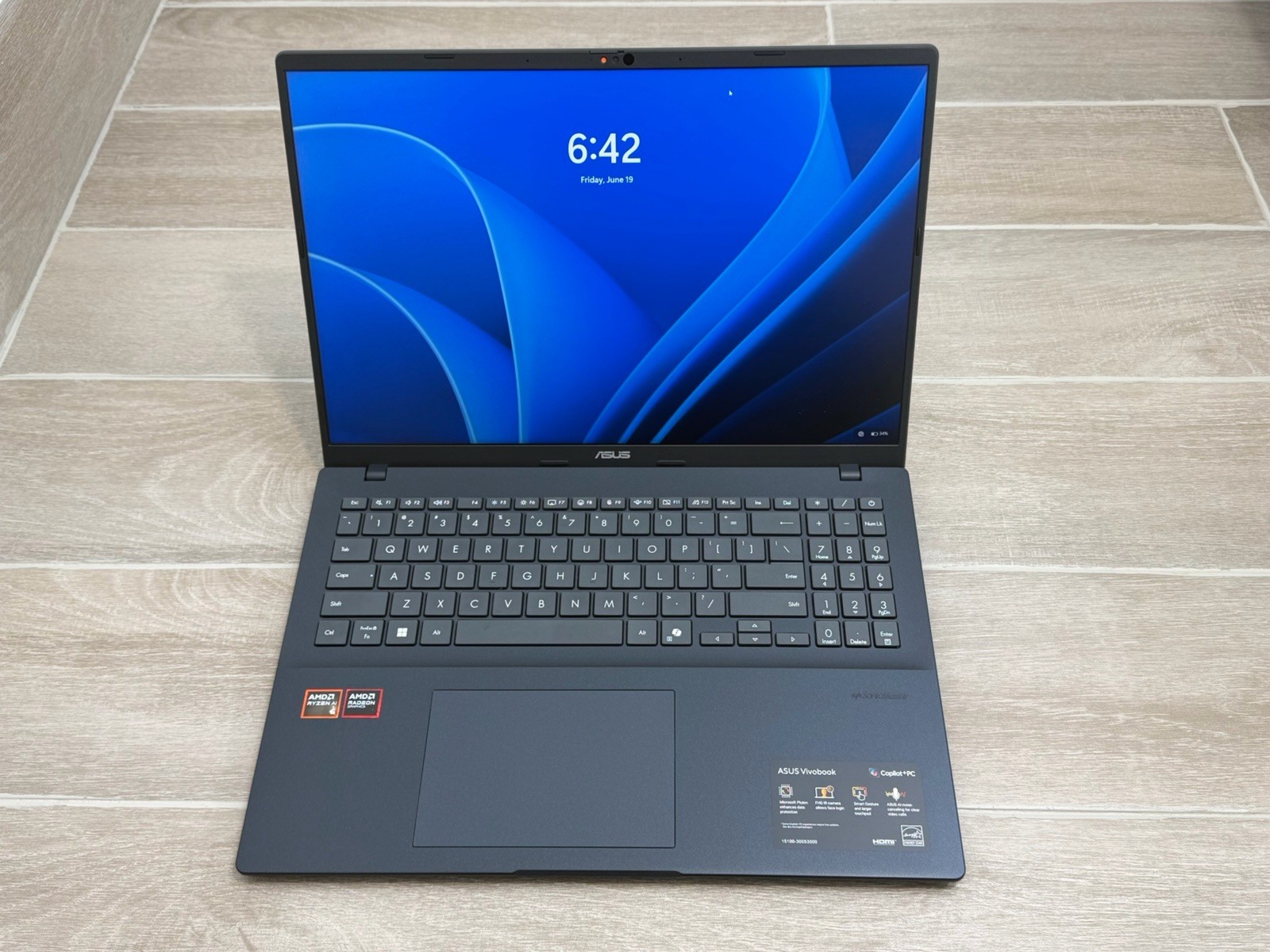 ASUS Vivobook 16 M1607K 16” AMD Ryzen AL 5 330 16GB RAM 512GB NVMe SSD Win-11