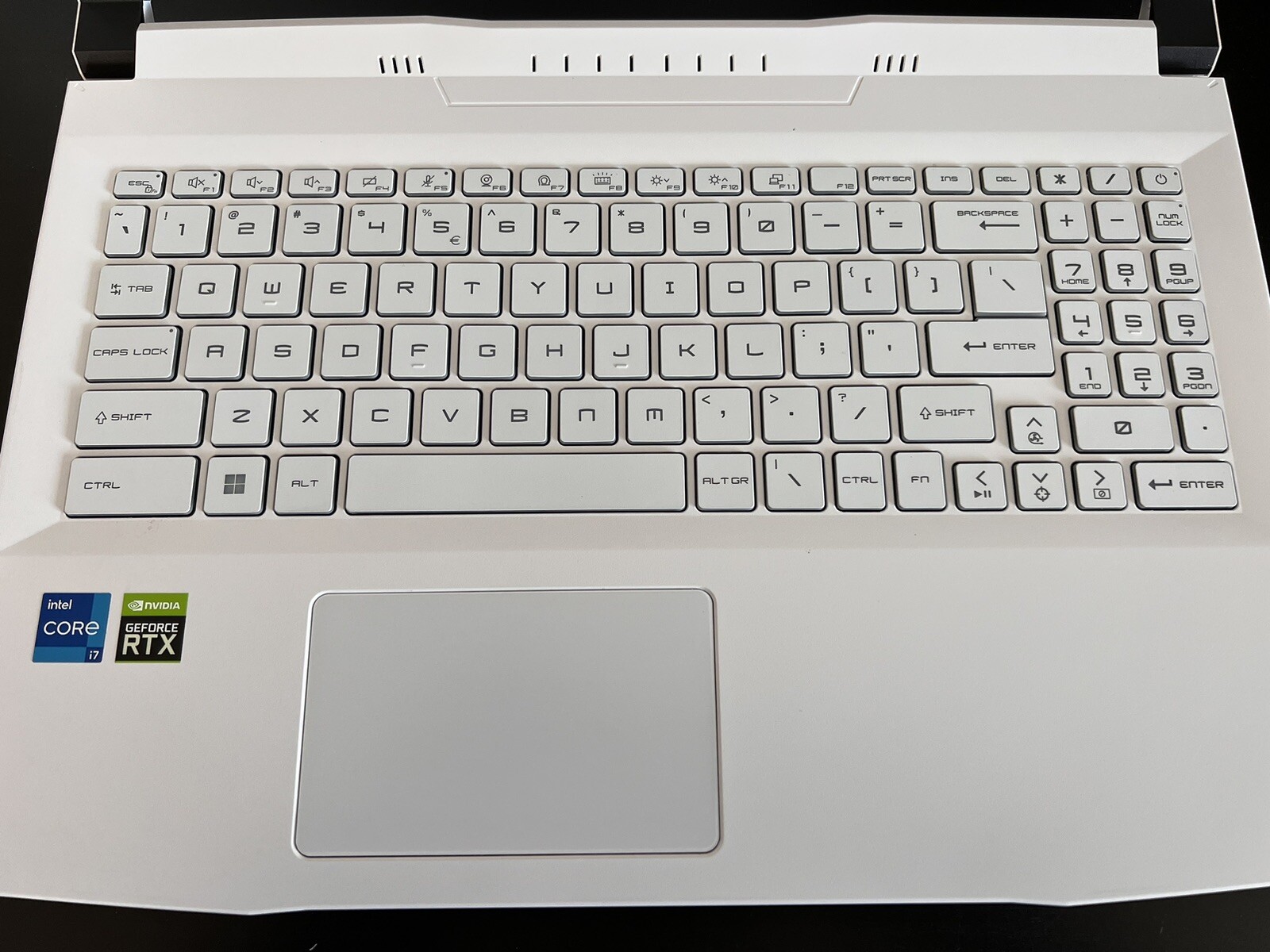 MSI Sword 15 A11UD 15.6″ 16g Mem, 512 SSD + 1TB SSD Internal