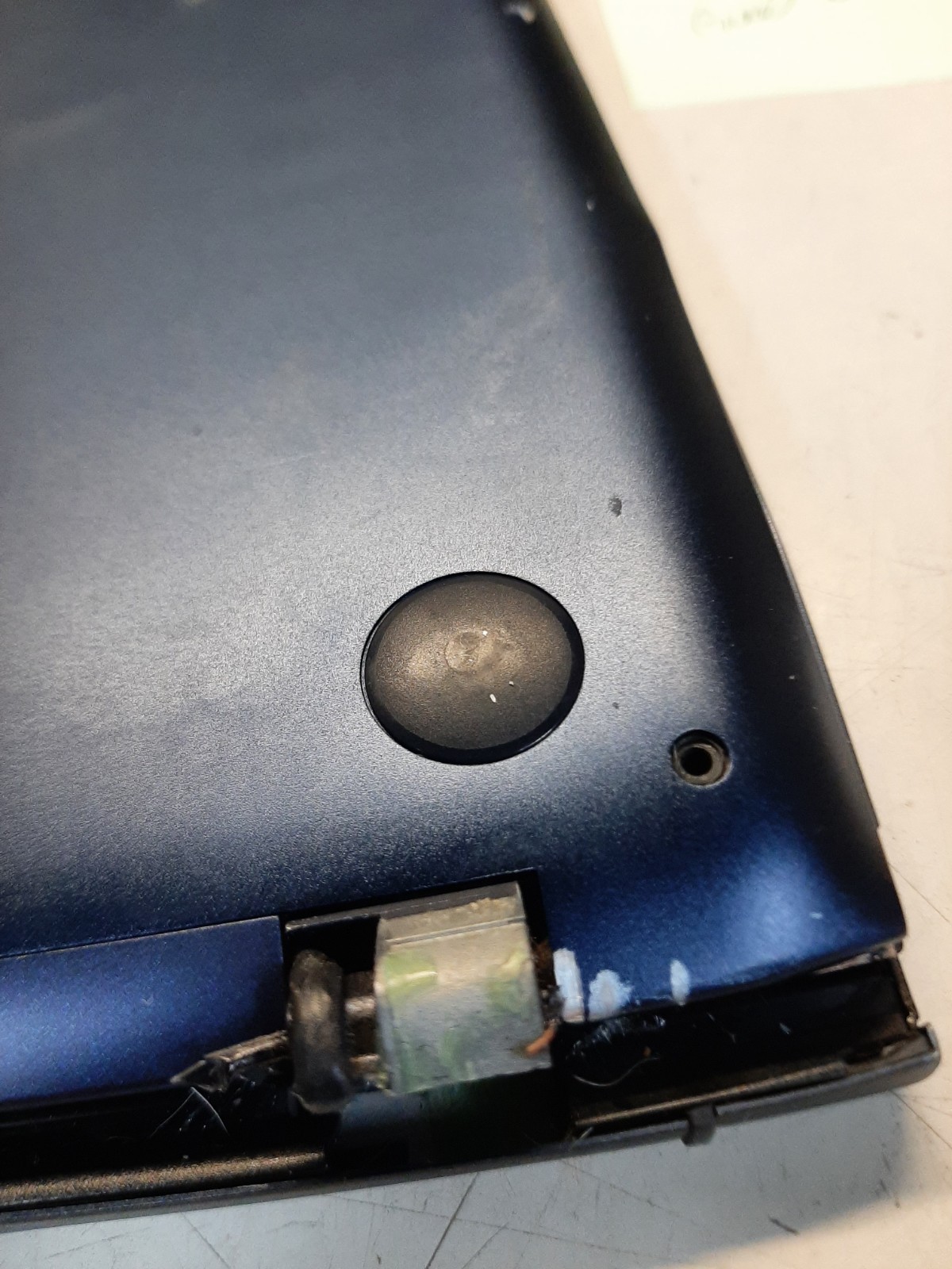 Asus ZenBook 15 15.6″ i7-10510u 16GB RAM No SSD No Battery – FOR PARTS