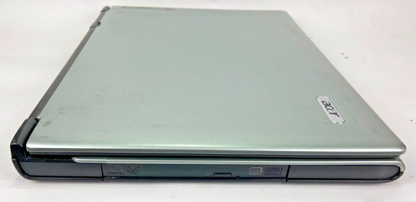 Acer 2430 Notebook PC Celeron 1.6ghz 512mb DDR 60gb HDD DVD Windows XP Pro SP3