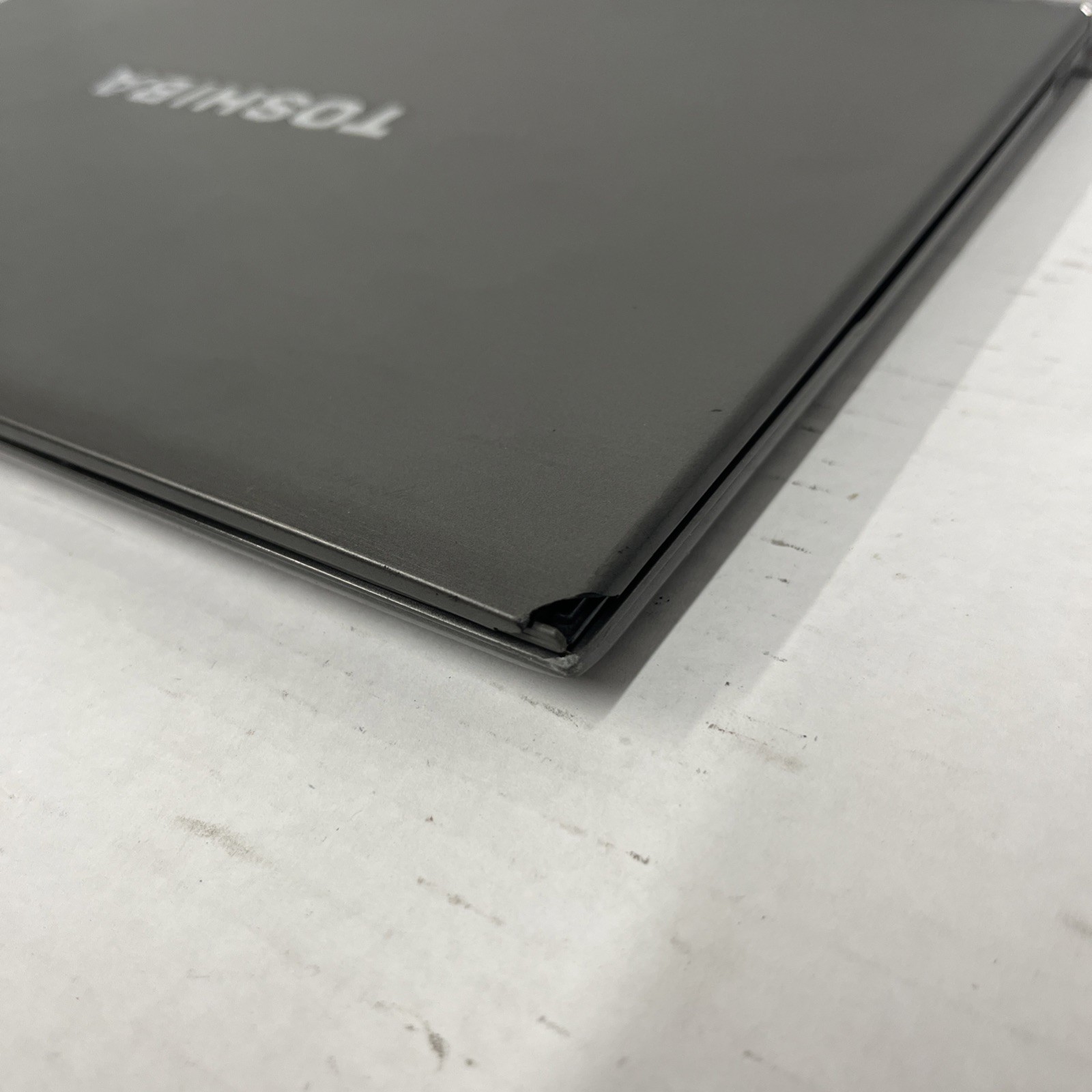 Toshiba Portege Z835-P360 Intel i3-2367M 1.4GHz 4 GB NO HDD