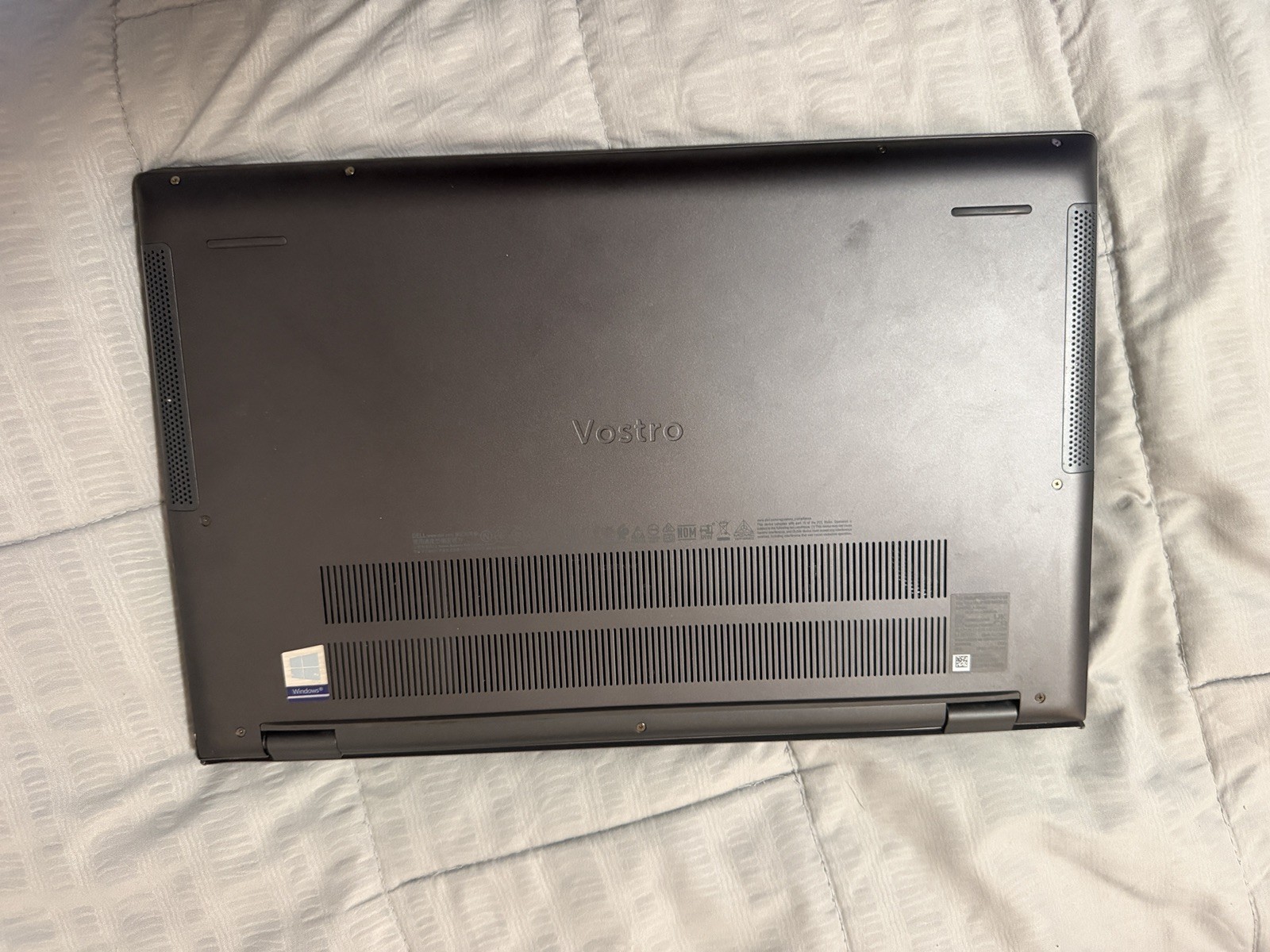 DELL Vostro 7500 Laptop i7-10750H@2.60GHz 8GB No SSD/OS Grade D