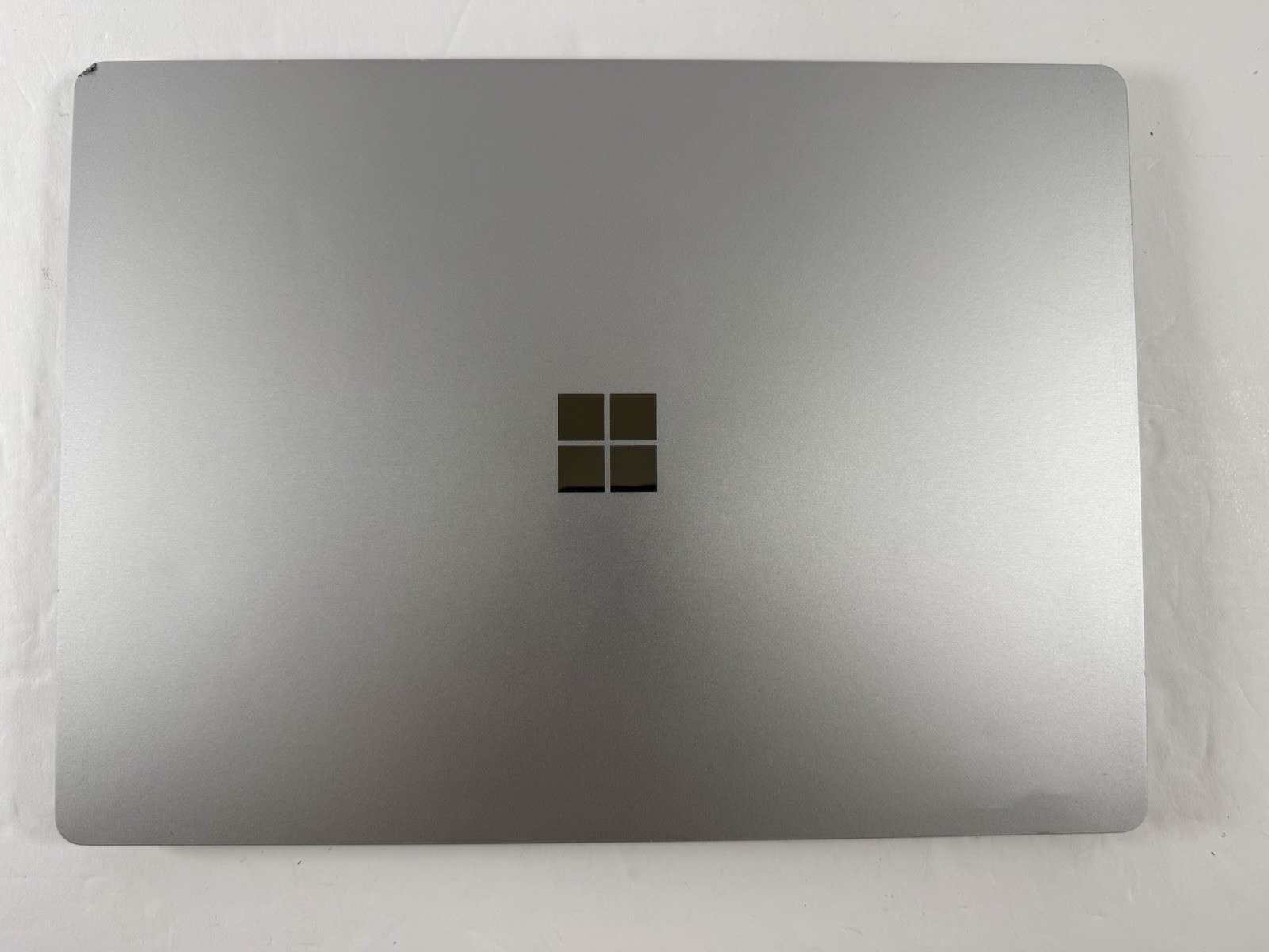 Microsoft Surface Laptop 5 13.5” 1950 Intel Core i7-1265U 16GB RAM 512GB NVME