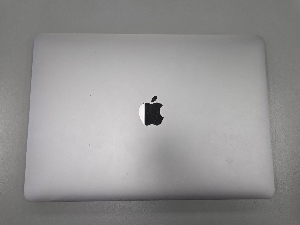 Apple Macbook Air A2337/MGN63LL/A (PD6015882)