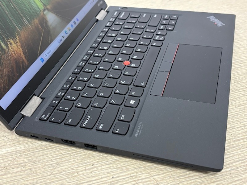 Lenovo ThinkPad X13 Yoga Gen 2 i5-1135G7 16GB 512GB SSD W11P Laptop (no touch)