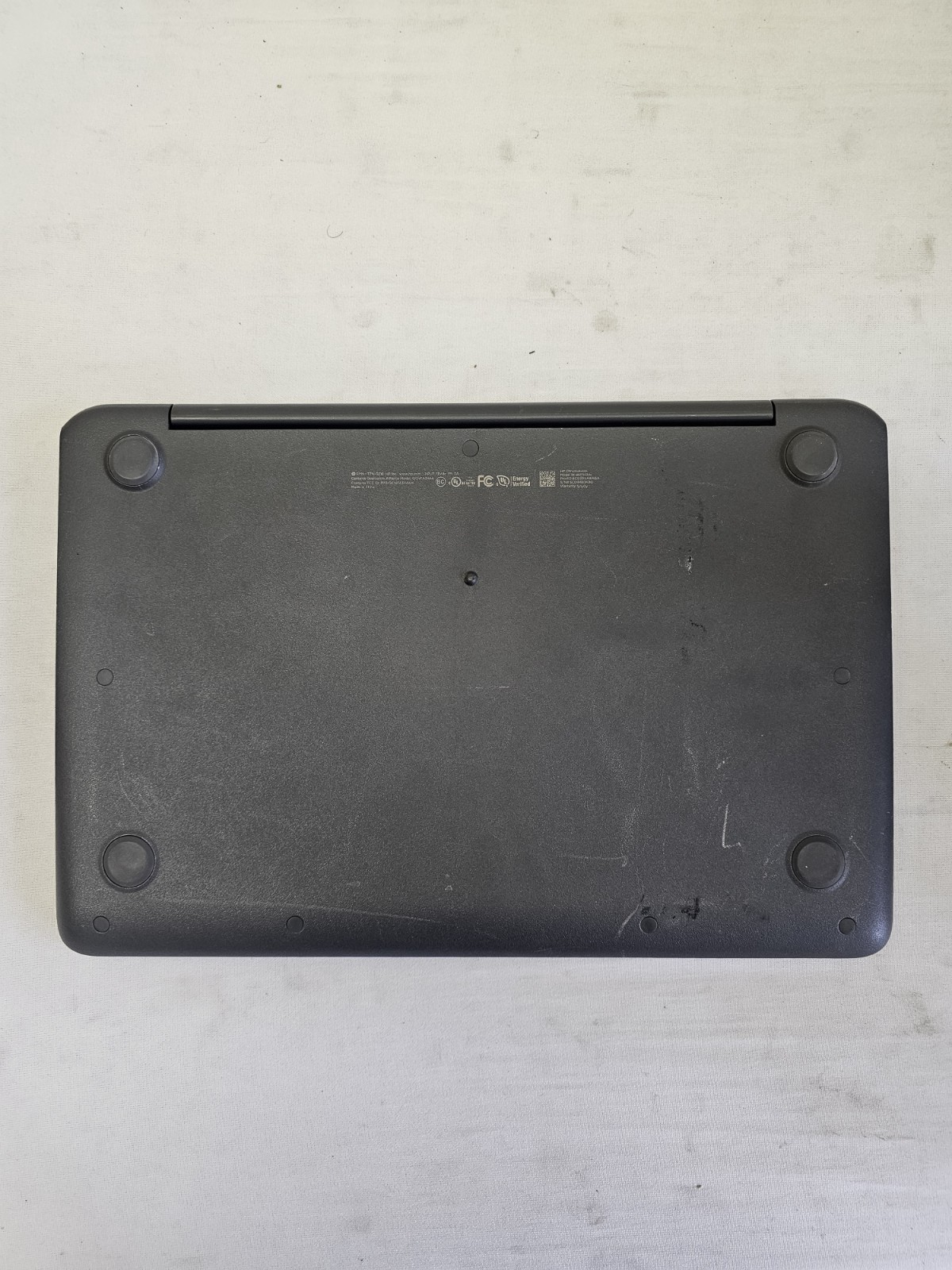 HP ChromeBook 14-db0023dx Laptop – AMD Radeon R4 – 4GB RAM – 2GB SSD – Chrome OS