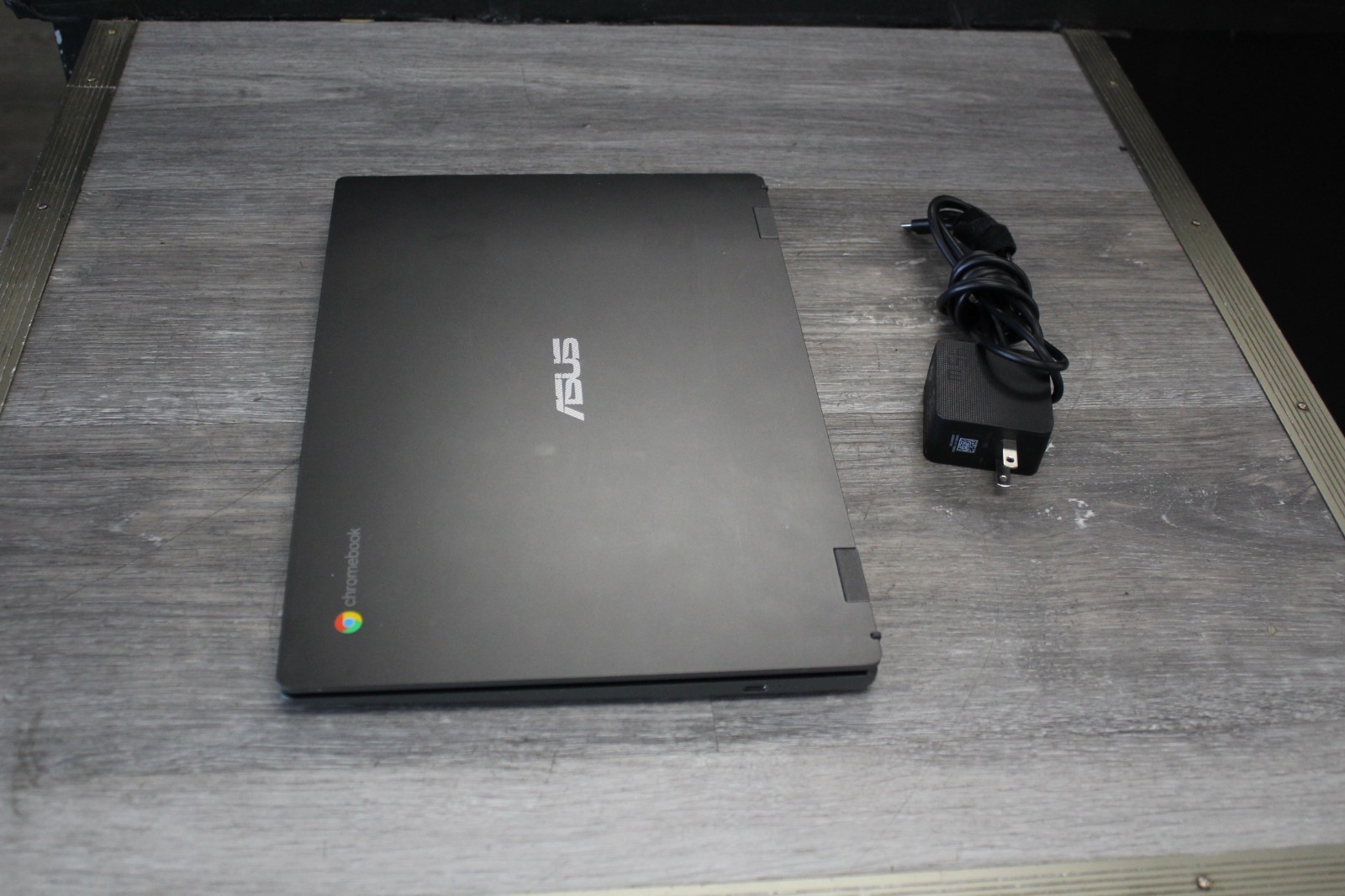 ASUS CM1402CM2A-M8186 14″ FHD MediaTek Kompanio 520 2GHz Chromebook Laptop
