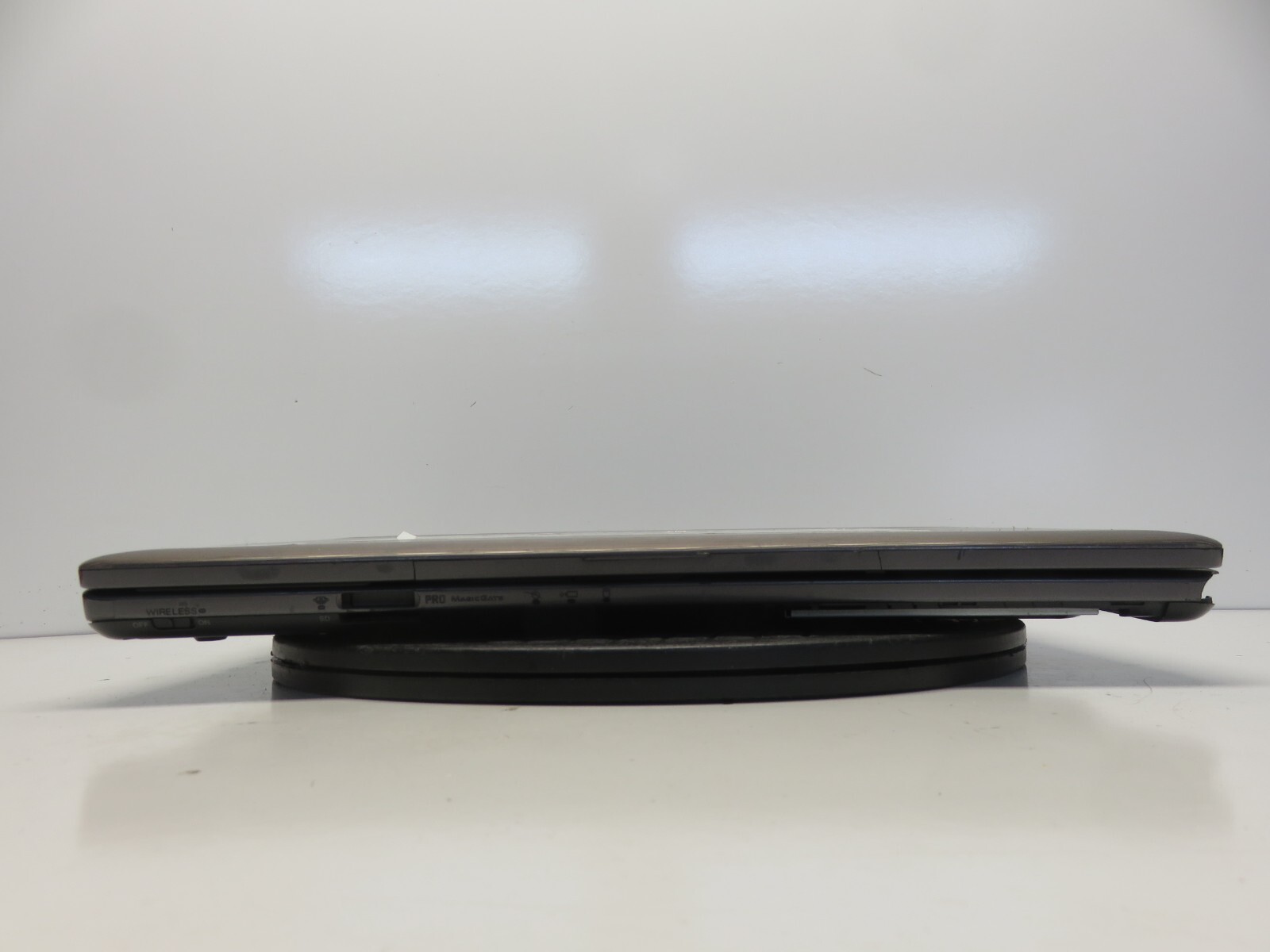 Sony Vaio VGN-NW320F Intel Core 2 Duo T6600 2.2GHz 2 GB NO HDD No Batt