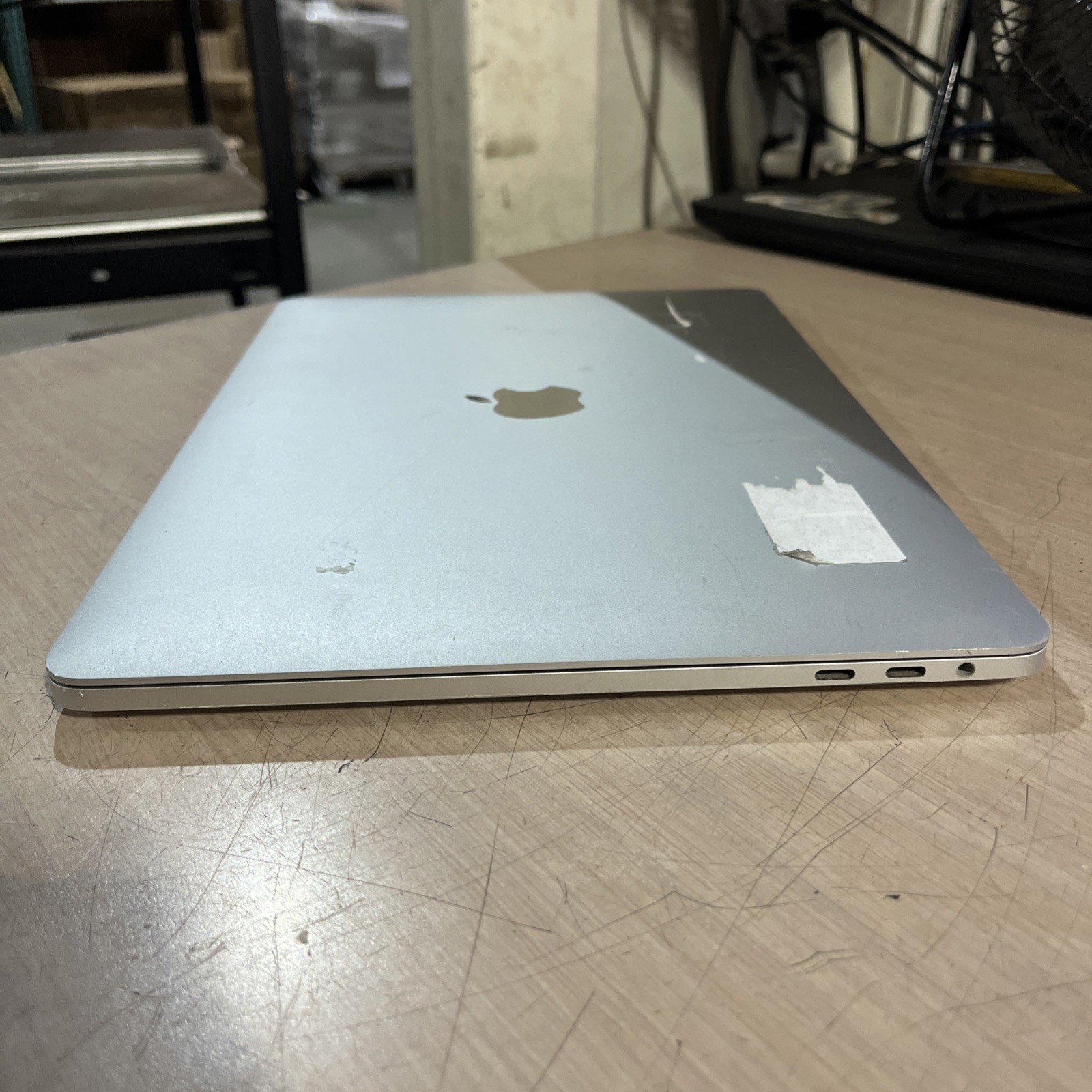 APPLE MACBOOK PRO 13″ TOUCH MID-2017 CORE I5-7267U 3.1GHZ 8GB RAM NO HD