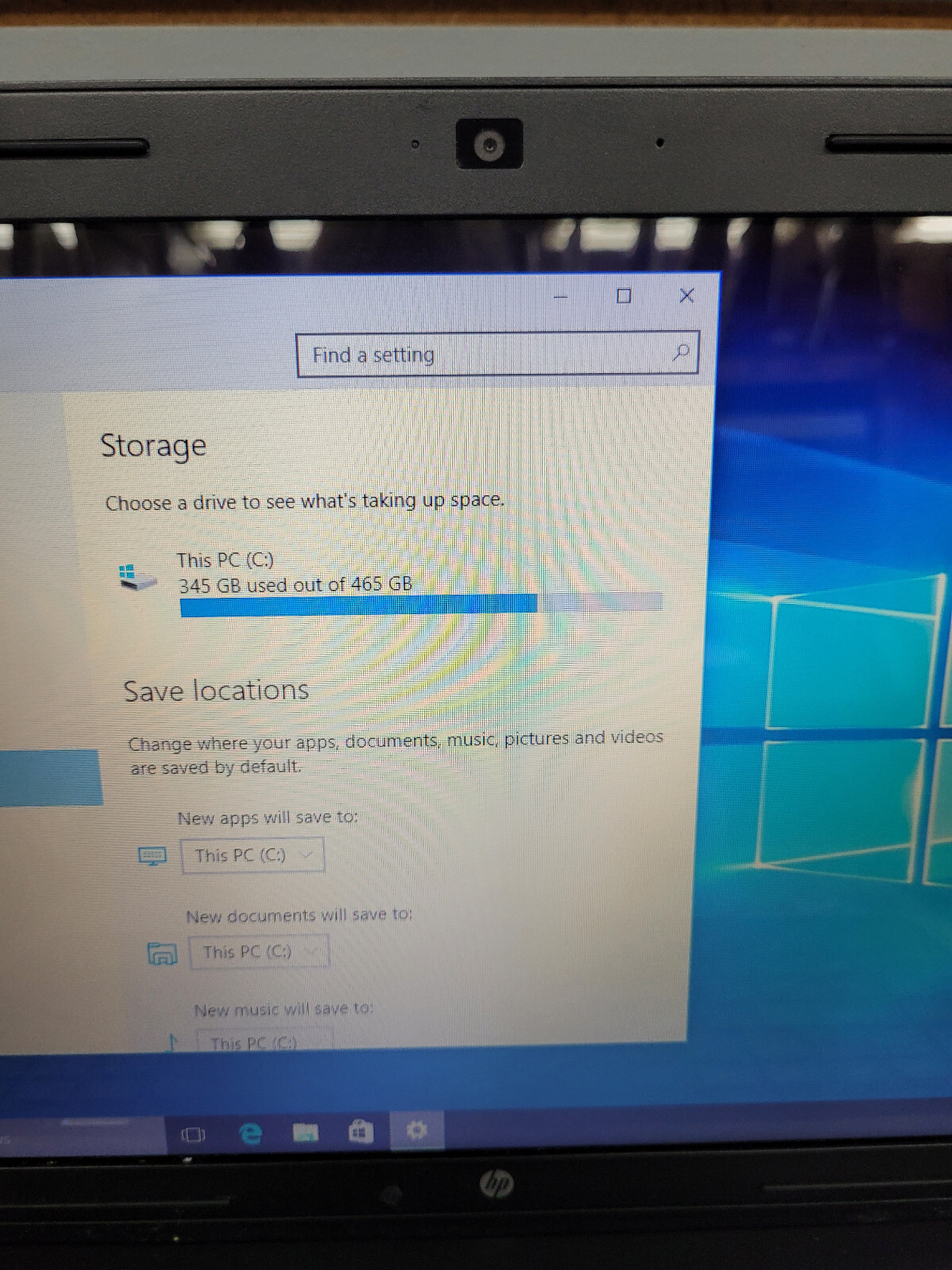 HP 2000-239WM Laptop-Intel Celeron T3500 3GB RAM Windows 10 Read Carefully