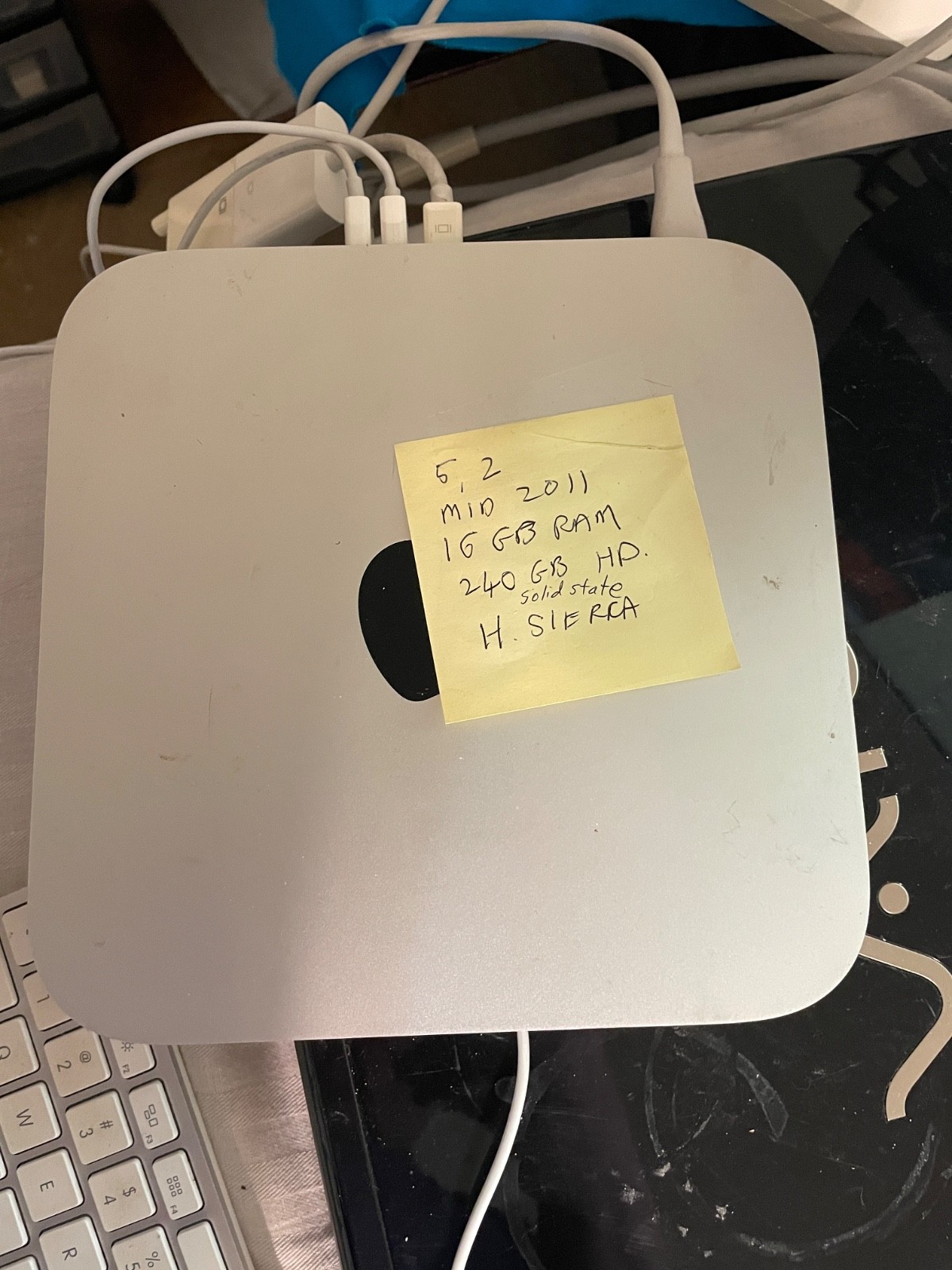 Mac Mini (Mid 2011) Core i5 2.5GHz 16 GB RAM/ 240 GB HYBRID DRIVE
