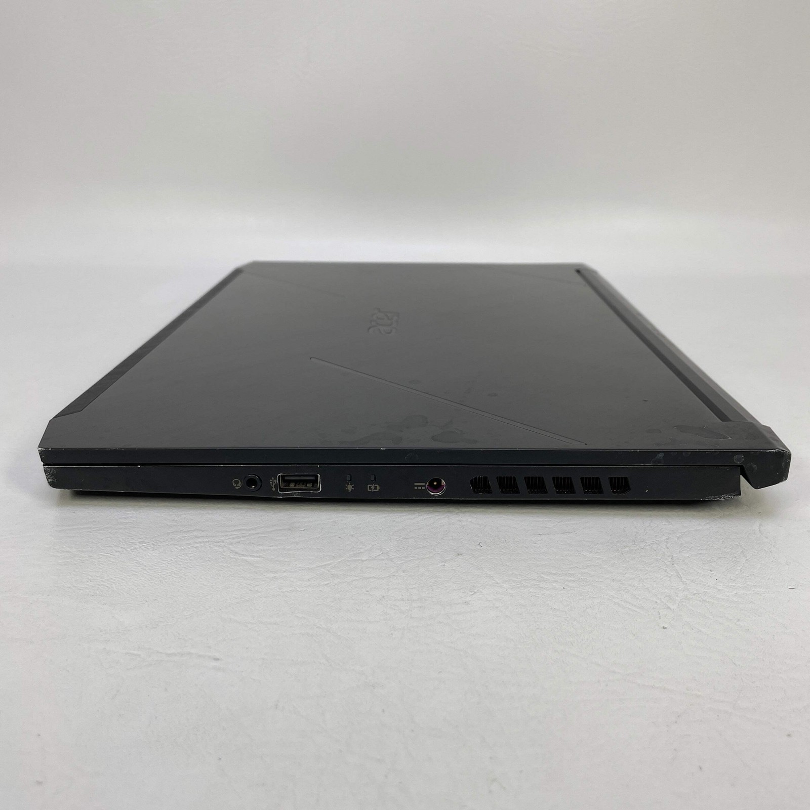 Broken Acer Nitro 7 9G78EID 15.6″ i7-9750H 2.59 8GB RAM 256GB SSD GeForce GTX 10