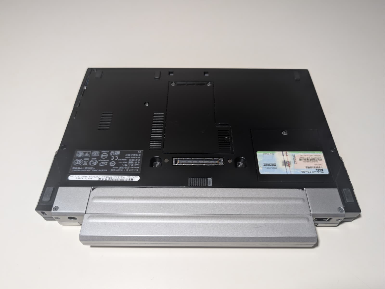 Dell Latitude E4300 | C2D 2GB RAM 160GB HDD | Win XP Pro 32-Bit | DVD+RW