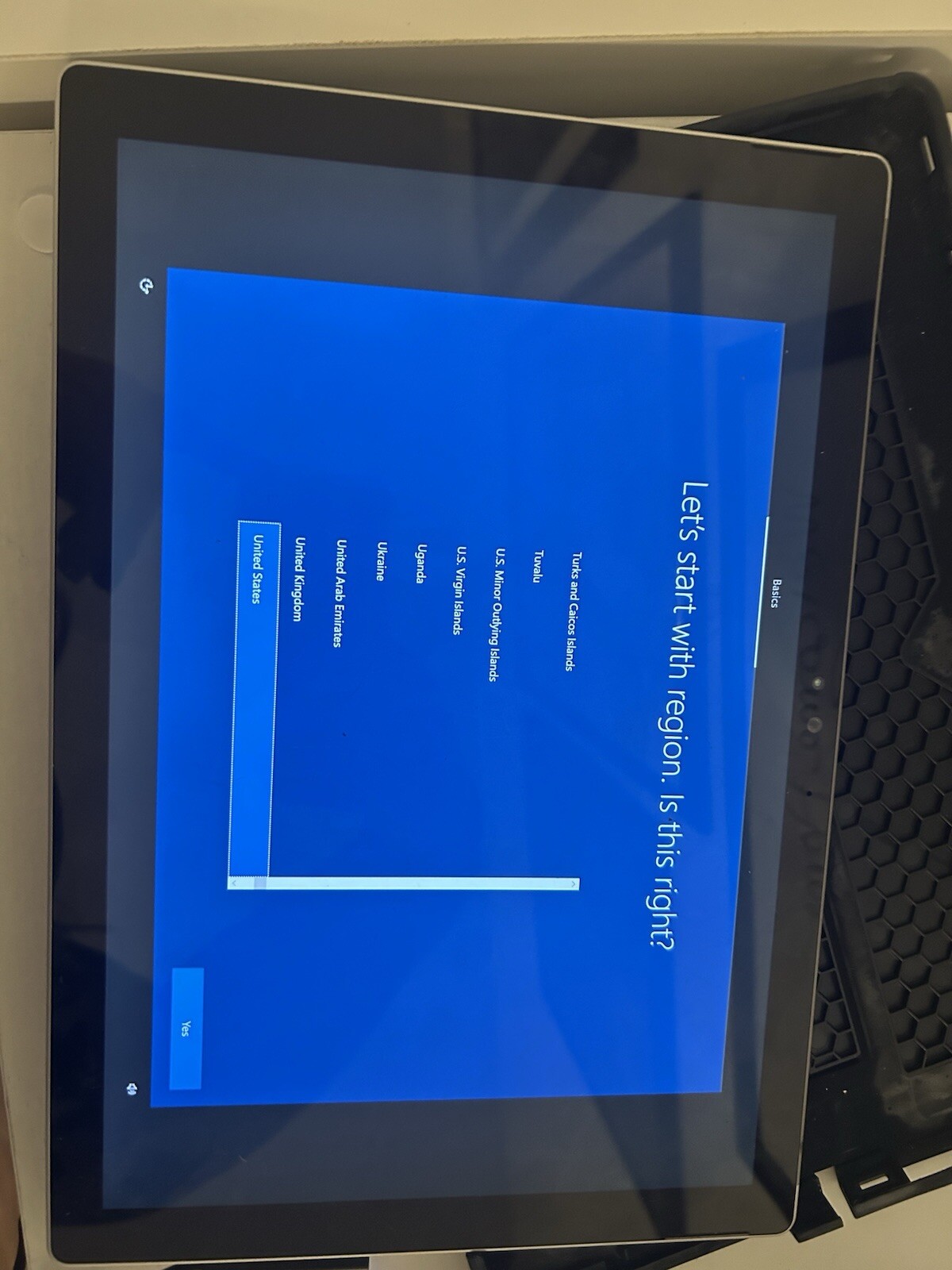 Microsoft Surface Pro 4 12.3” Touchscreen Pixelsense Windows Pro 10