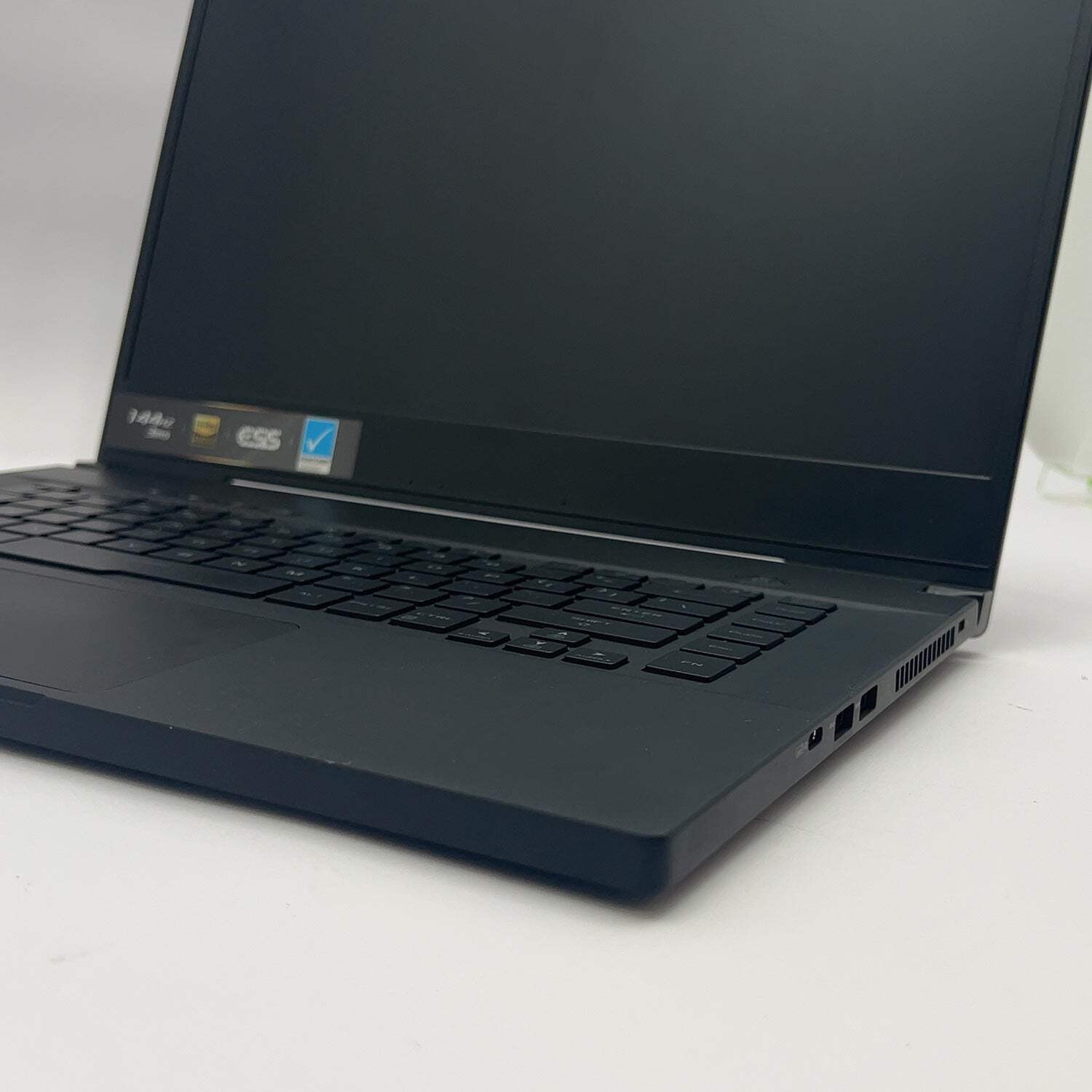 Asus ROG Zephyrus M GU502 15.6″ i7-9750H 2.6GHz 16GB 1TB GeForce RTX 2060 *Read*