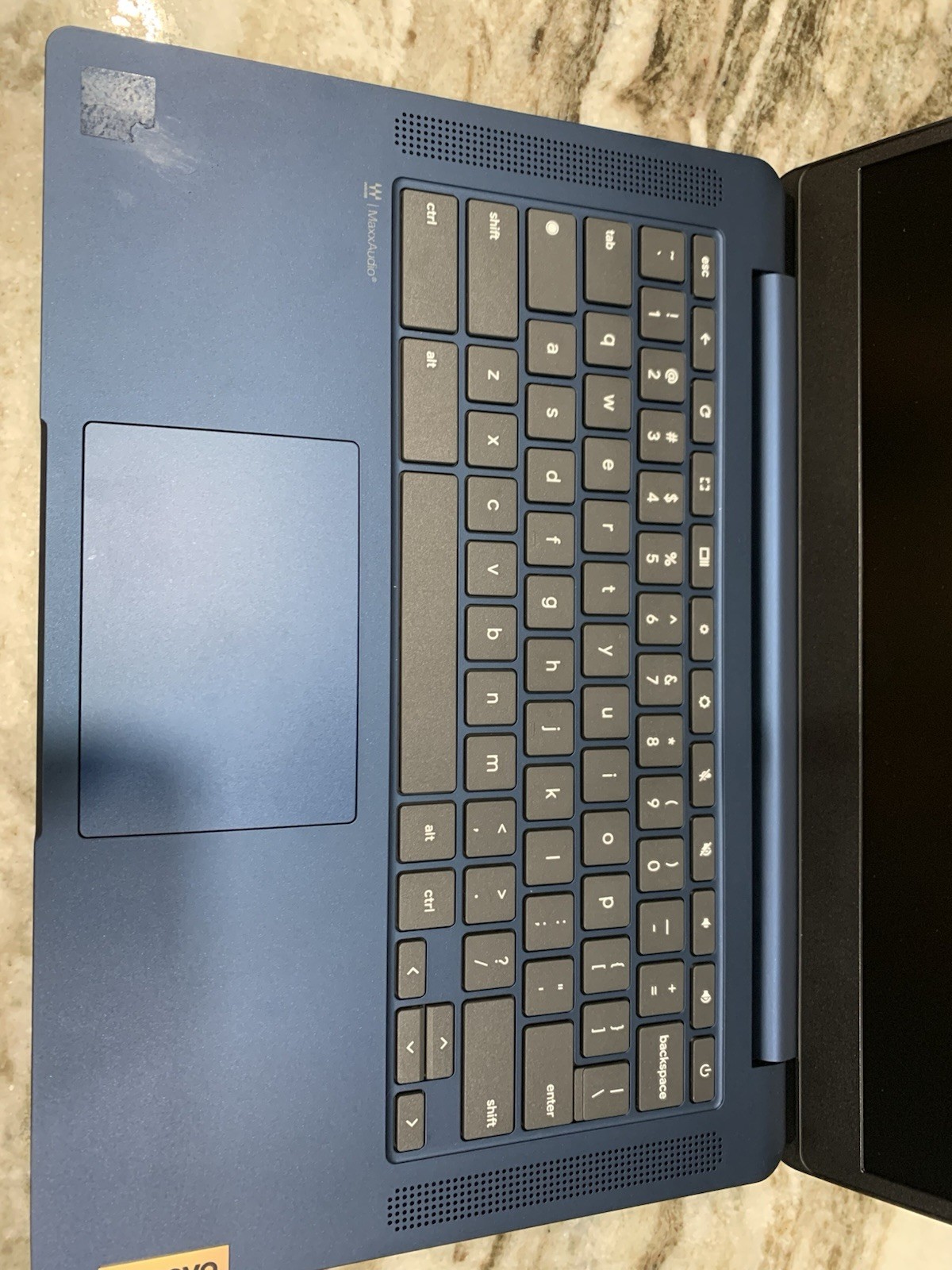 Lenovo IP Slim 3 Chromebook 14″ Blue 4GB RAM 64GB eMMC Chrome OS Wi-Fi Bluetooth