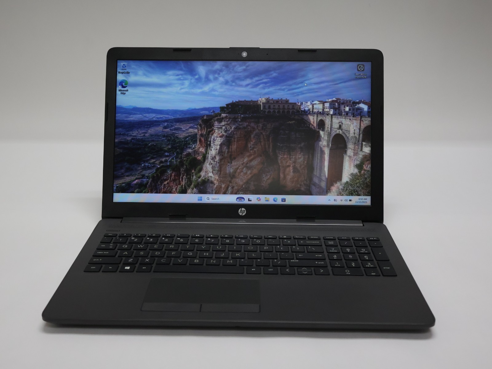 HP Notebook 255 G7 AMD A4-9125 Radeon R3 2.30GHz 4GB RAM 120GB SSD with Adapter
