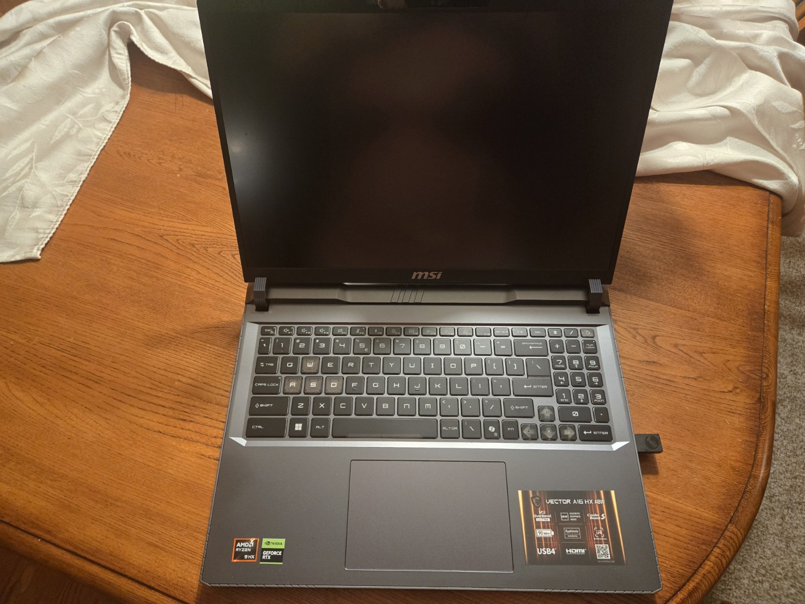 msi Vector 16 HX AI 16” 240Hz QHD+ Gaming Laptop: Ryzen 9-8940HX(beat i9-13900,