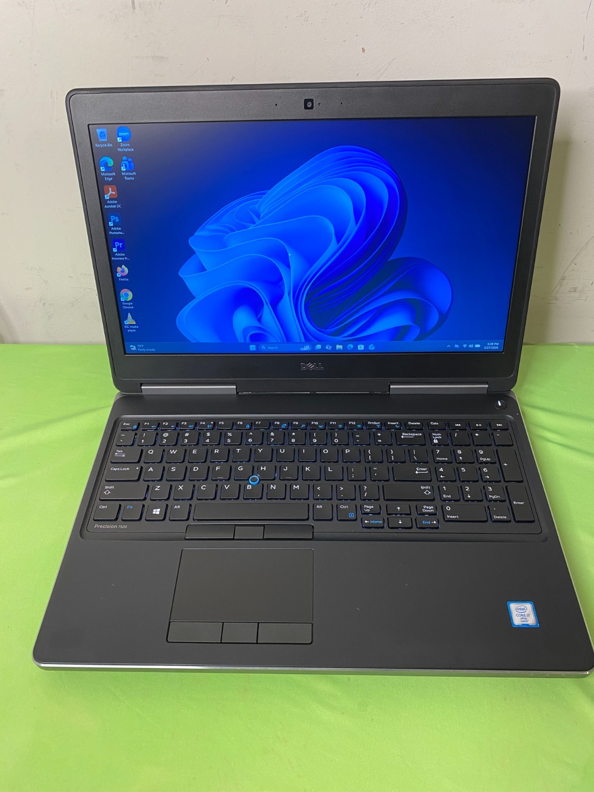 Dell Precision 7520 Intel i7-6820HQ 2.70GHz 256GB SSD, 20GB RAM Win 11/M2200