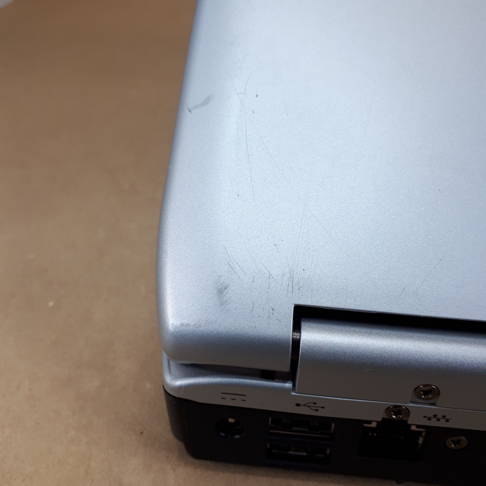 Vintage Compaq Presario 2200 14″ Laptop Celeron M 480MB RAM 40GB HDD WinXP H4062