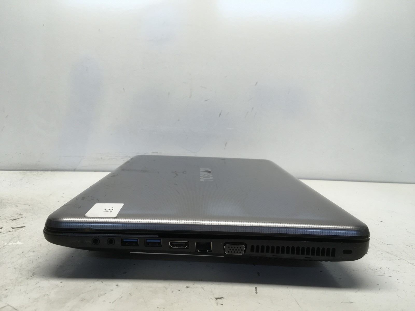 Toshiba Satellite L875D-S7332 AMD A6-4400M 2.7GHz 6 GB NO HDD No Batt