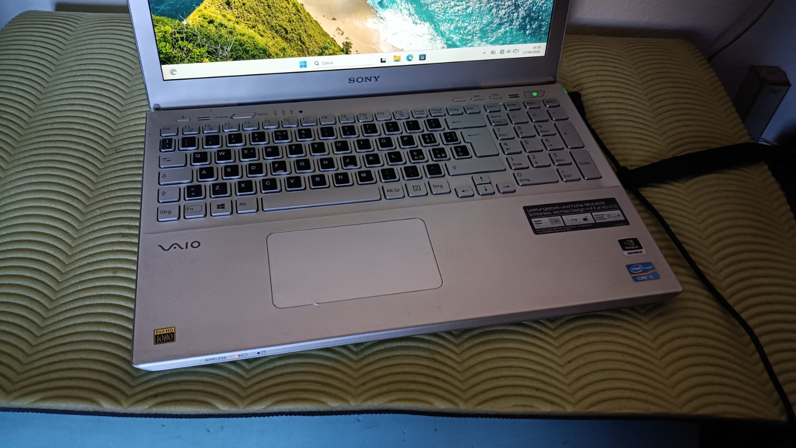 SONY VAIO SVF151Ce2AM I5-3230M 8GB 15.6″ 1920×1080 256GB NVIDIA G640 LE 2GB