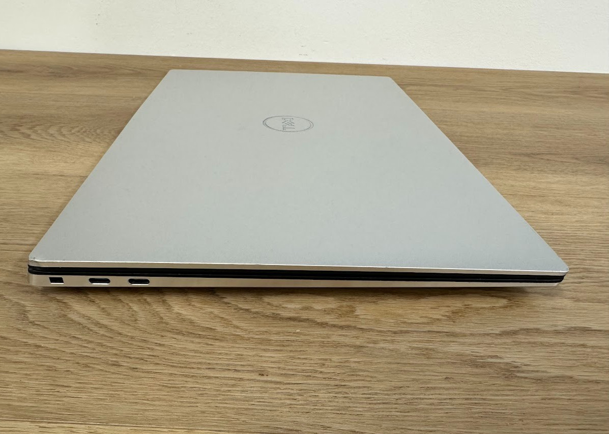 Dell XPS 15-9510, Core i9 11900H, 32GB DDR4, RTX 3050 Ti, 512GB SSD 2020
