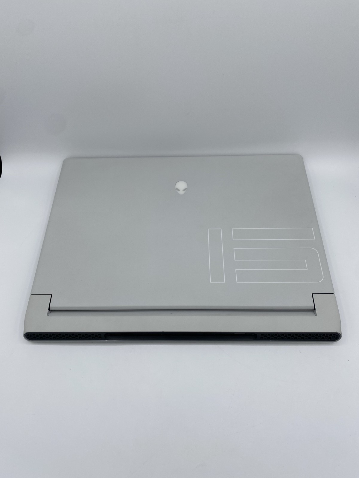 Dell Alienware X15 R1 15″ RTX 3070 i7-11800H 16GB 512GB SSD W11H Restored Laptop