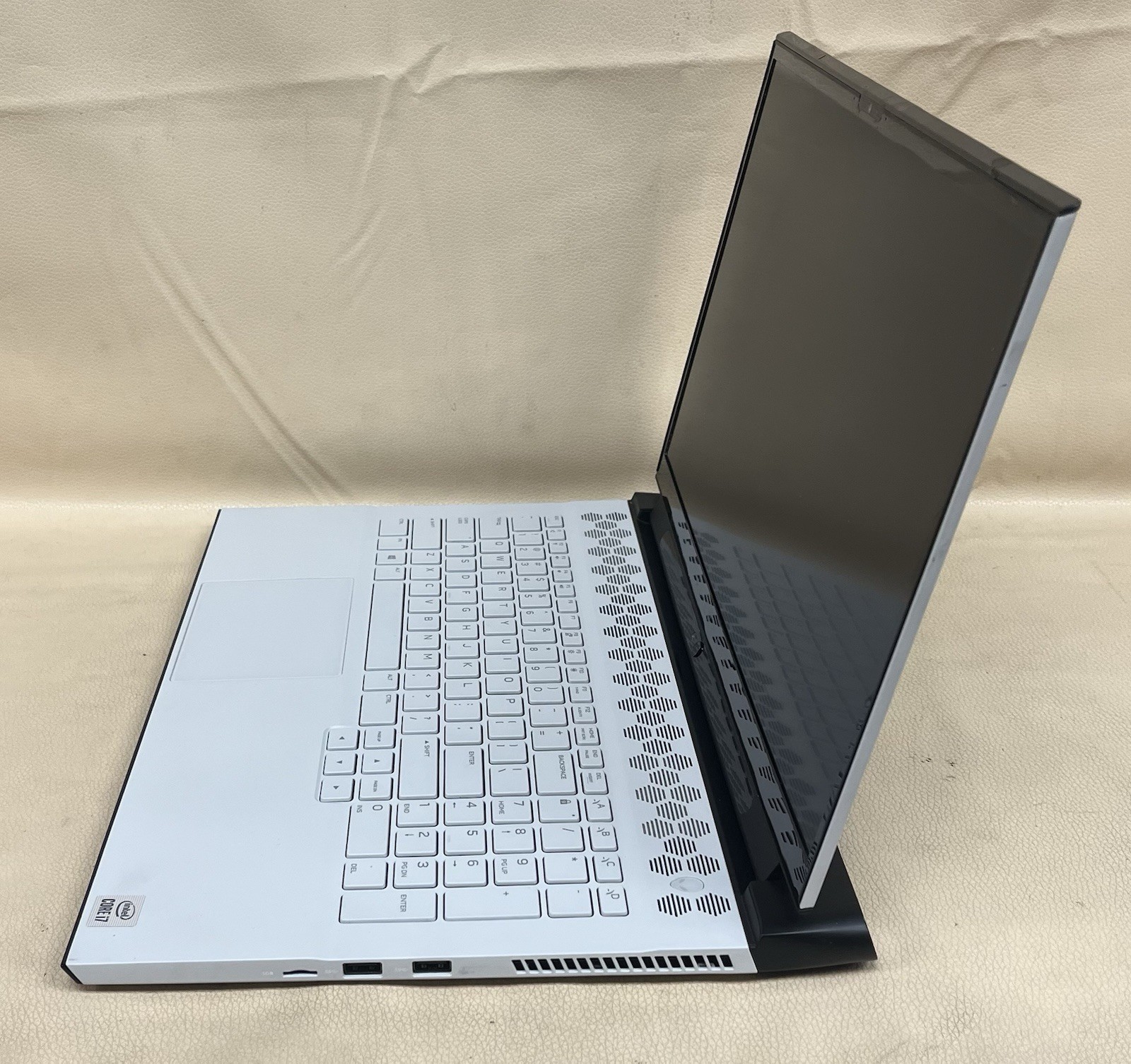 Dell Alienware M17 R3 17″ 4K I7-10875H 512GB SSD 32GB W11 GeForce RTX 2070 SUPER