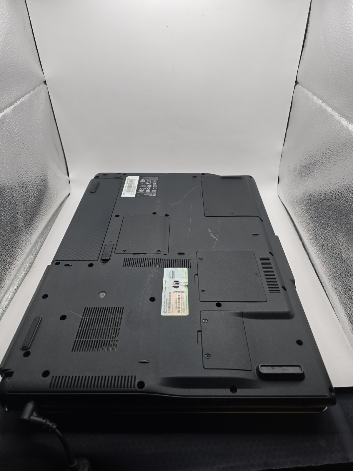 FOR PARTS 17″ Acer Aspire 9410 With Charger