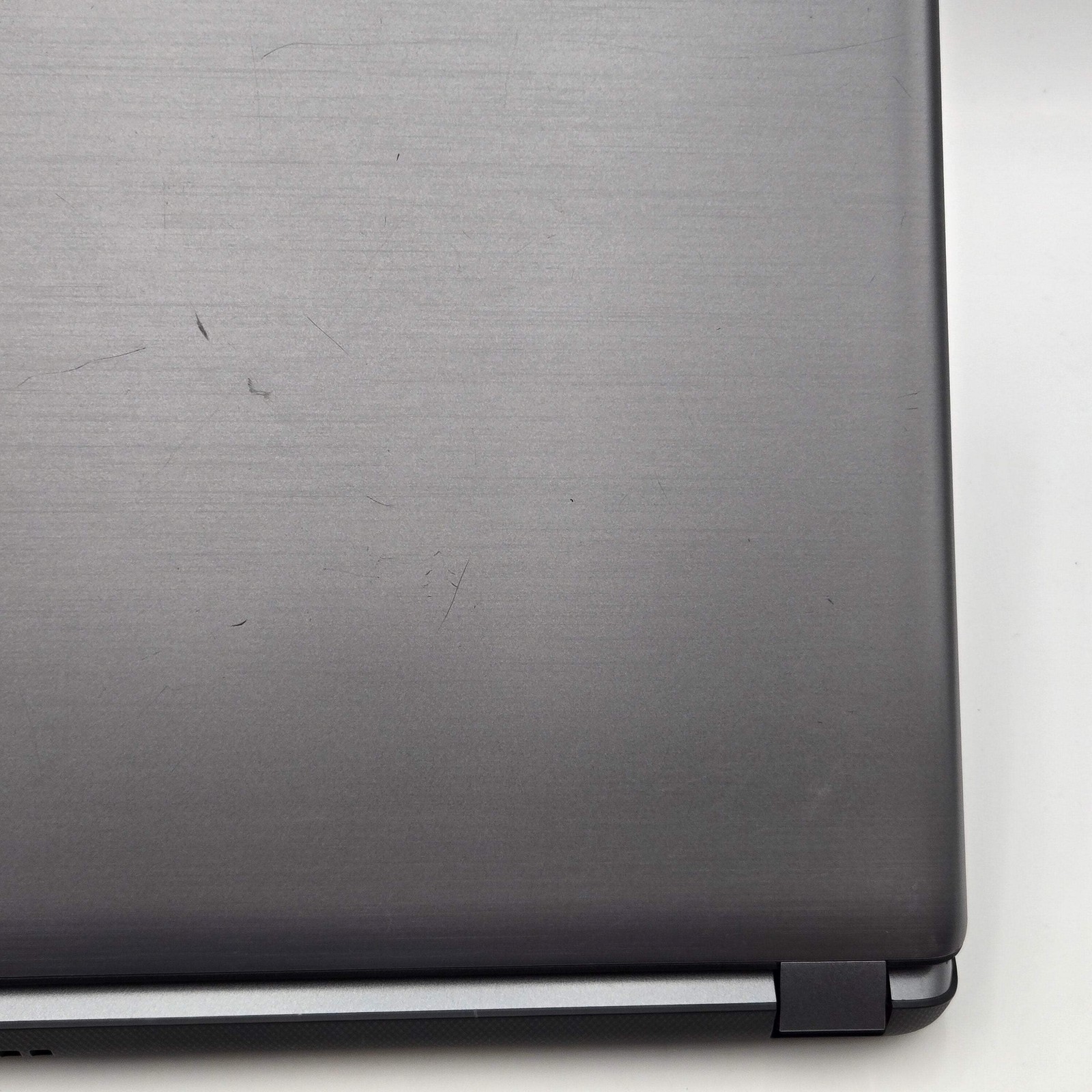 Acer CB3-532 Series N15Q9 Chromebook 15-inch Intel Celeron 16GB SSD 2GB RAM