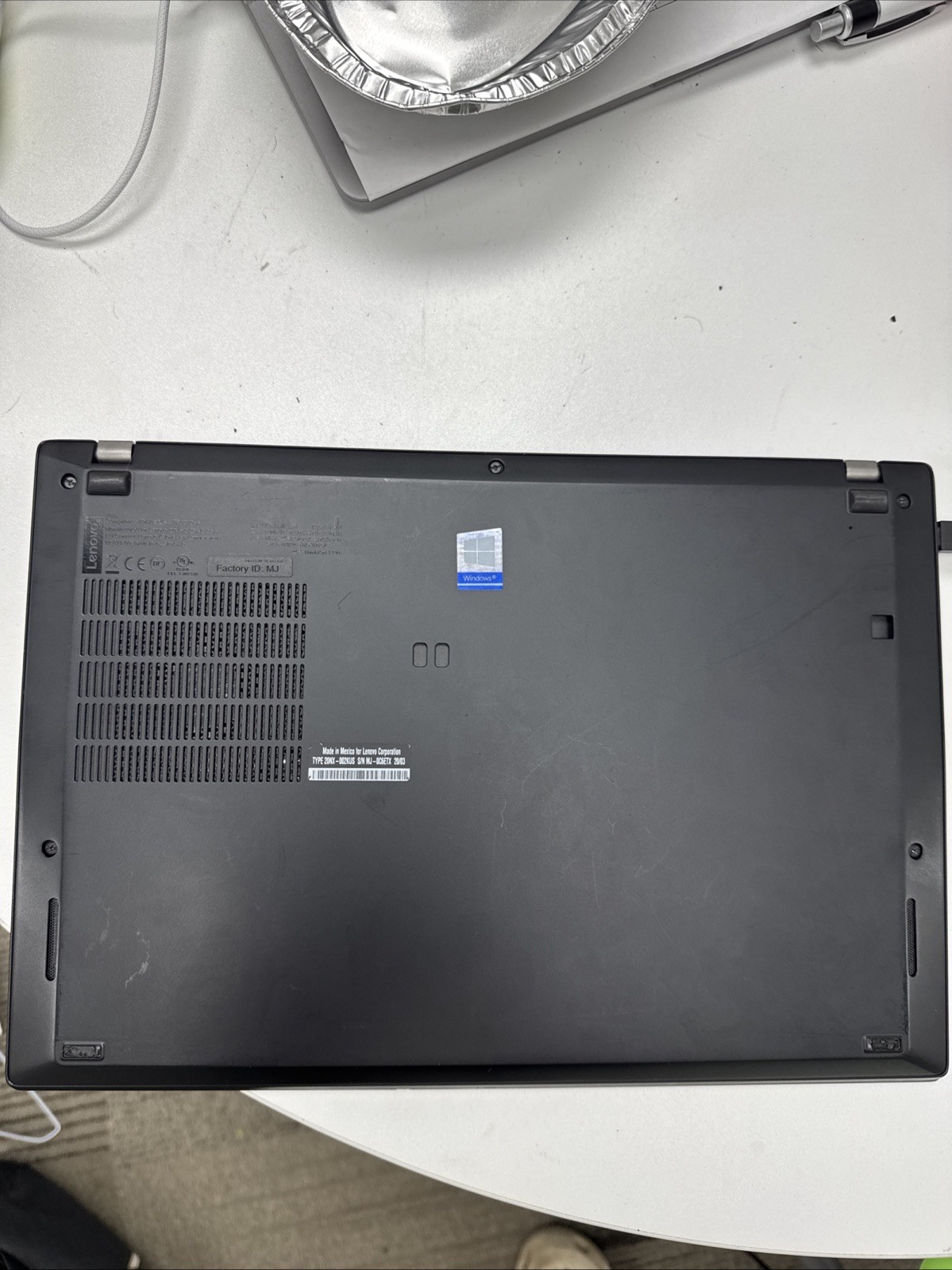 lenovo thinkpad T490s i5 (boots to bios)