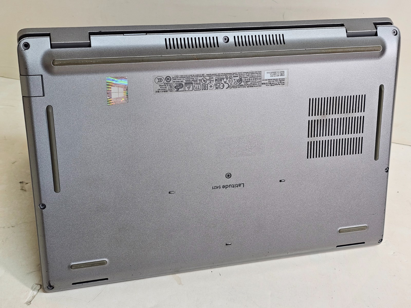 Dell Latitude 5421 Laptop – 2.5 GHz i7-11850H 16GB 512GB SSD Webcam 14″ – SP2